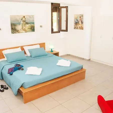 Persis Villa