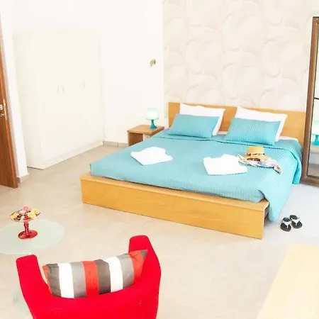 Persis Villa *